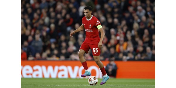 O corte de cabelo de Trent Alexander-Arnold desencadeia uma série de eventos O corte de cabelo de Trent Alexander-Arnold desencadeia uma série de eventos